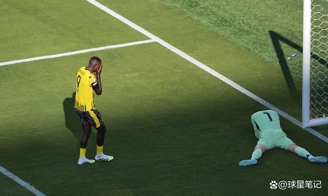 PG电子-包含巴黎圣日耳曼不断突破！，莱万多夫斯基连续二十场比赛得分超过败北观众掌声雷动的词条