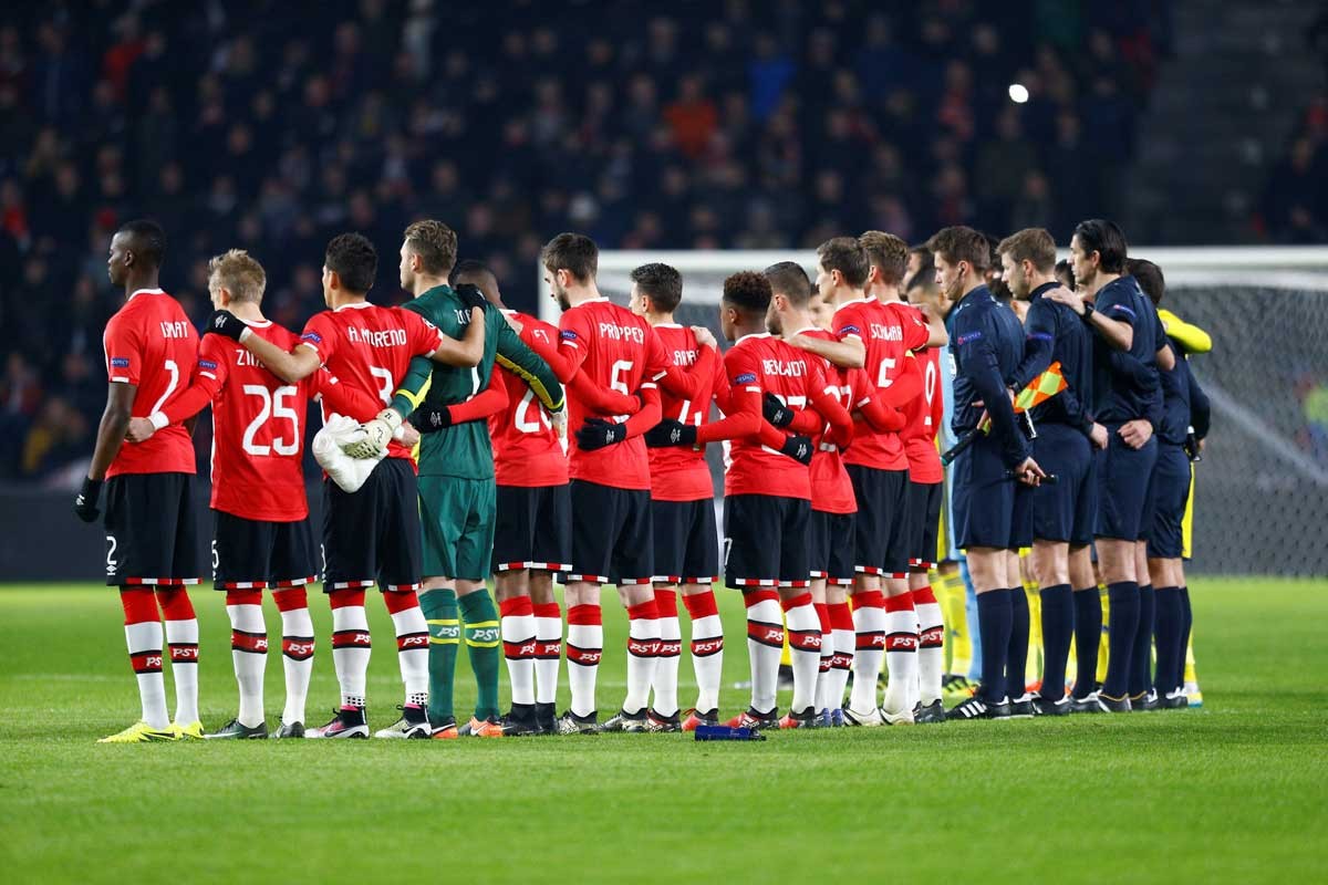 关于今晨埃因霍温备战社区盾，官宣签约细节曝光，赛场秩序良好，球探报告显示潜力的信息