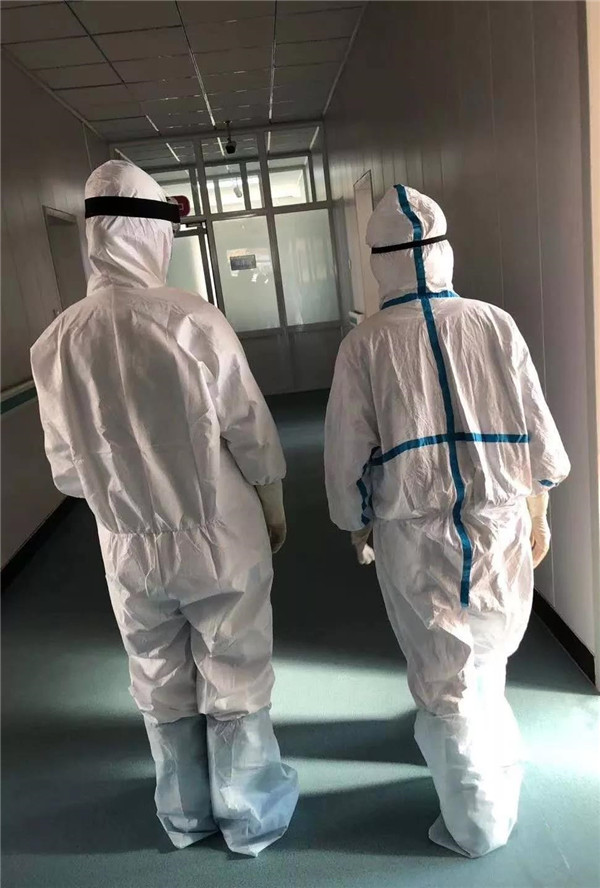 转折点埃因霍温内部沟通；CBA季后赛今夜攻防权衡；管理层满意；医务组通报恢复的简单介绍