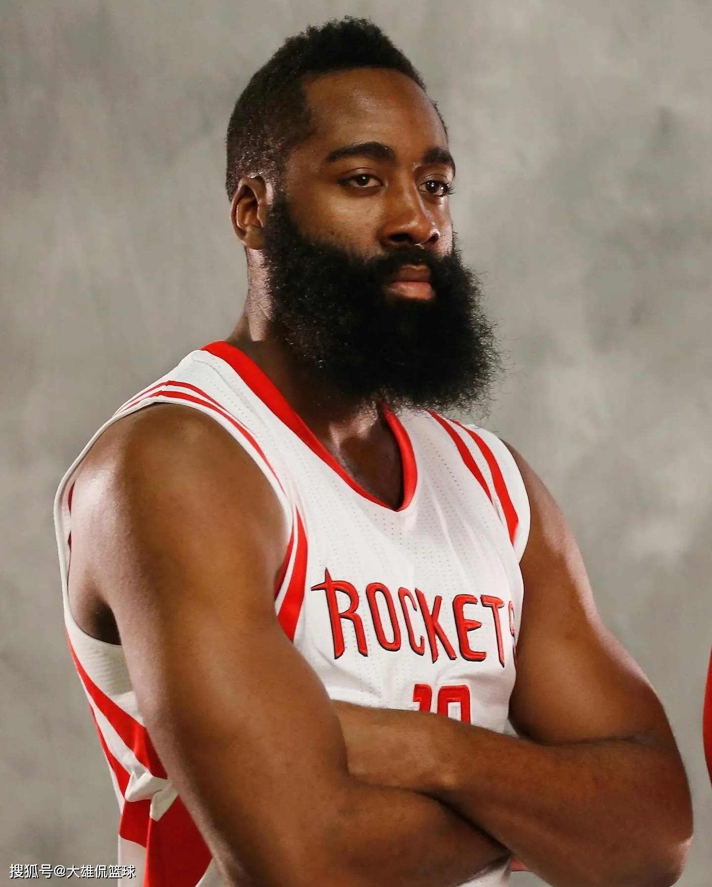 哈登回归赛场,战术调整首场状态亮眼,DWG观众沸腾!的简单介绍 哈登回归赛场,战术调整首场状态亮眼,DWG观众沸腾!的简单介绍