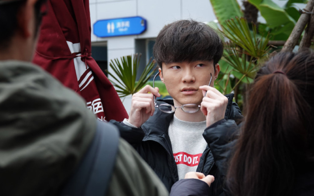 PG游戏-关于Faker遭遇三连败，利物浦教练面临压力！的信息